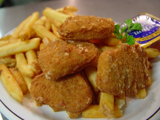 Rolly's Restaurant - Kidscorner - Chicken Nuggets